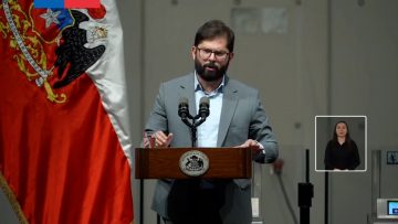 27112303 PRESIDENTE BORIC INAUGURA EXTENSIÓN DE LA LINEA 2 DEL METRO 1
