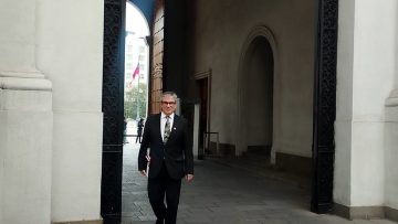 011223 APOYO LLEGADA DE MINISTROS A CONSEJO DE GABINETE 02
