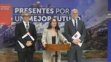 01122304 VOCERÍA DE LOS MINISTROS VALLEJO, MARCEL Y ELIZALDE EN LA MONEDA 01