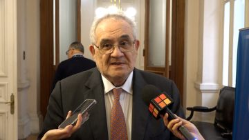 01122310 DECLARACIONES DE HUGO LAVADOS TRAS SEMINARIO SOBRE CRECIMIENTO 01