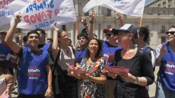 06122306 COMANDOMUJERES A FAVOR ENTREGA VOLANTES CON INFORMACIÓN SOBRE SEGURIDAD 23