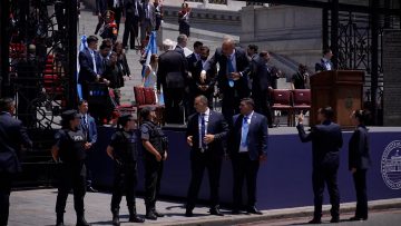 10122310 PRESIDENTE BORIC EN CAMBIO DE MANDO EN ARGENTINA 06