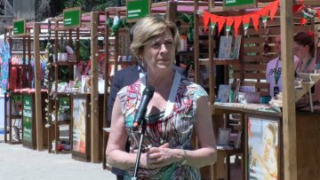 15122305 ALCALDESA MATTHEI INAUGURA FERIA EMPRENDE NAVIDAD 14