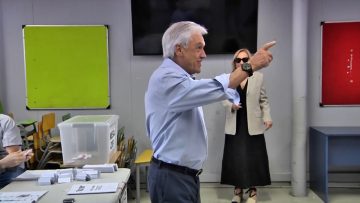 17122302 VOTACIÓN DEL EXPRESIDENTE SEBASTIÁN PIÑERA 05
