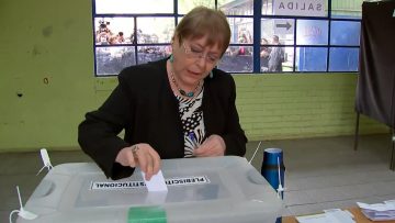 17122305 VOTACIÓN DE LA EX PRESIDENTA MICHELLE BACHELET 04