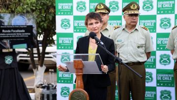 21122301 PUNTO DE PRENSA MINISTRA CAROLINA TOHÁ 07 (1)