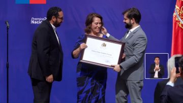 26122303 PRESIDENTE ENTREGA PREMIOS NACIONALES 2023 08 (1)