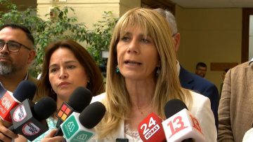 100124C02 PARLAMENTARIOS DEMÓCRATAS INGRESAN PROYECTO DE LEY 01 (1)