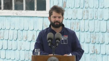 31012409 PRESIDENTE DA INICIO A OBRAS DE MEJORAMIENTO DE ESCUELA EN CURACO DE VÉLEZ 12