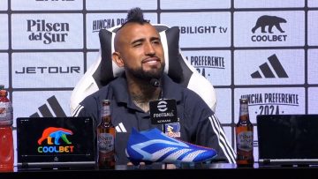 010224DEP02 CONFERENCIA DE PRENSA ARTURO VIDAL TRAS PRESENTACIÓN EN EL ESTADIO MONUMENTAL 14
