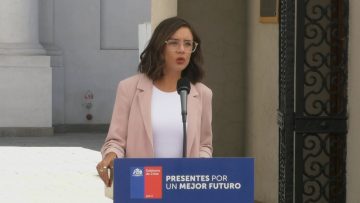 04032407 VOCERIA DE LA MINISTRA CAMILA VALLEJO EN LA MONEDA (1)