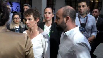 15032420 APOYO MINISTRA DEL INTERIOR CAROLINA TOHÁ EN LA MONEDA 02