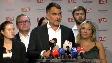 18032408 DIRECTIVA UDI HACE LLAMADO ANTE ESTUDIANTES SIN MATRICULA (1)