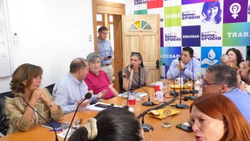 19032408 PARTIDOS OFICIALISTAS SOBRE NEGOCIACIÓN MUNICIPAL