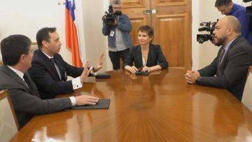 21032403 miNISTRA DEL INTERIOR SE REUNE CON NUEvO DIRECTOR DE LA PDI 10 (1)