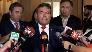 21032411 DIPUTADOS TRAS RECIBIR A MINISTRA TOHÁ EN COMISIÓN CASO AUDIOS 9
