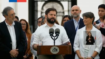 01042413 PRESIDENTE PARTICIPA DE LA CAMPAÑA DE VACUNACIÓN 14