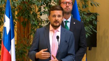 010424C13 DECLARACIONES DIPUTADOS REPUBLICANOS ESTEPHAN SCHUBERT Y LUIS SÁNCHEZ 07