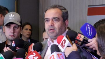 04042405 JAIME QUINTANA TRAS LANZAMIENTO DE LABORATORIOS MUNICIPALES 01 (2)