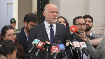 04042413 MINISTRO ELIZALDE Y DIPUTADOS POR MESA ANIMALISTA 01 (1)