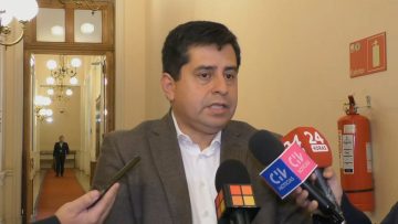 08042410 DECLARACIONES SENADOR PPD PEDRO ARAYA EN EL EX CONGRESO 05
