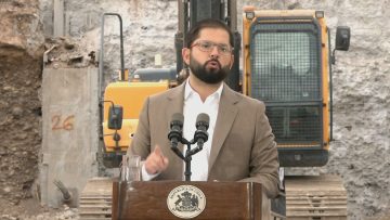 11042401 PRESIDENTE PARTICIPA EN PRIMERA PIEDRA DE CUARTEL DE INTELIGENCIA PDI 19 (1)
