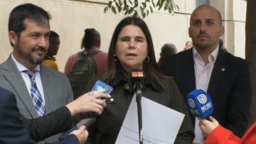 12042411 DIPUTADOS ENTREGAN CARTA EN CONTRALORÍA 1