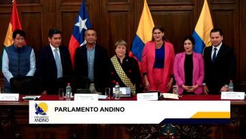 20042401 RECONOCIMIENTO PARLAMENTO ANDINO A EX PRESIDENTA BACHELET 28