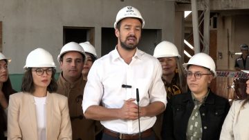 24042407 MINISTRA VALLEJO Y ALCALDE VODANOVIC VISITAN OBRAS DE COSAM (2)