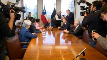 240424C01 PRESIDENTE DEL SENADO RECIBE SALUDO PROTOCOLAR DE LA MESA DE LA CÁMARA (3)