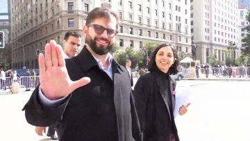 26042405 LLEGADA DEL PRESIDENTE BORIC A LA MONEDA 04