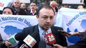 26042409 DIPUTADO CUELLO POR 40 HORAS 01