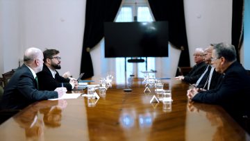 01052404 REUNIÓN PRESIDENTE BORIC CON DIRECTIVA DE LA CONFERENCIA EPISCOPAL 02