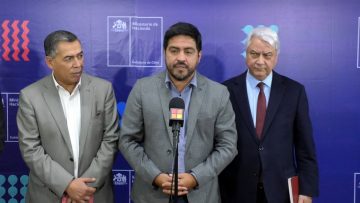 13052417 PARLAMENTARIOS PS TRAS REUNIÓN CON MINISTRO MARCEL 02
