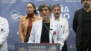 05062401 MINISTRA DE SALUD VISITA HOSPITAL CALVO MACKENNA 02