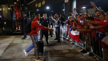230624DEP01 LLEGADA DE LA SELECCIÓN CHILENA A NUEVA JERSEY 16