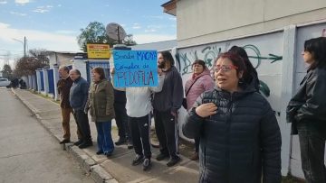 19072408 PERSONAS SE MANIFIESTAN EN CONTRA DE EDUARDO MACAYA 05 (1)