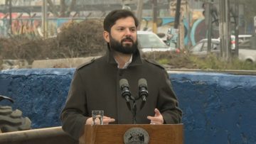 23072403 PRESIDENTE BORIC ENCABEZA OBRAS EN CANAL SANTA MARTA 04