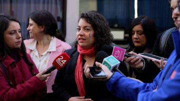 24072406 MINISTRAS ENTREGAN SELLO CHILE CUIDA EL REGISTRO CIVIL 02