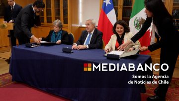 08082421 REUNIÓN DEL MINISTRO ALBERTO VAN KLAVEREN CON CANCILLER DE MÉXICO ALICIA BÀRCENA FONDO