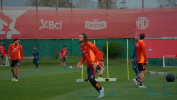 060924DEP03 ENTRENAMIENTO SELECCIÓN CHILENA 17