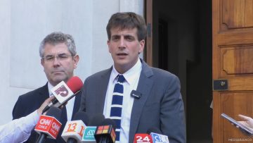 27112411 DECLARACIONES DIPUTADOS SCHALPER Y JOUANNET EN LA MONEDA 01