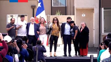 28112405 PRESIDENTE BORIC ENTREGA VIVIENDAS EN COLINA 18 (1)