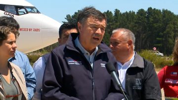 30112409 DECLARACIONES DE AUTORIDADES POR AVIÓN CONTRA INCENDIOS FORESTALES 01