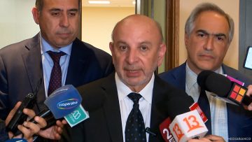 041224C18 DECLARACIONES SENADORES TRAS COMISION DE SALUD 02