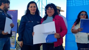 07122402 ENTREGA DE BONOS EN BIOBÍO POR PLAN PEQUEÑA AGRICULTURA DE LEY DE RIEGO 01