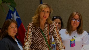 101224C02 DECLARACIONES SENADORA LORETO CARVAJAL JUNTO A MANIPULADORAS DE ALIMENTOS 02