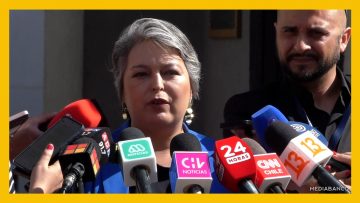 30122403 MINISTRA JEANNETTE JARA EN LA MONEDA DESTACADO