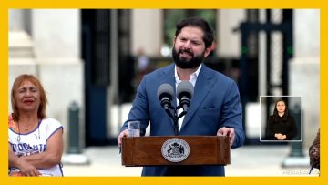PRESIDENTE BORIC Y DEUDA HISTÓRICA DE PROFESORES AMARILLO