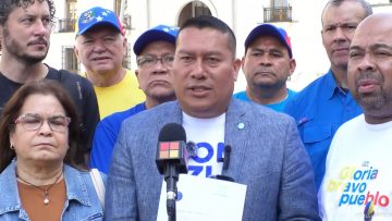 14012502 VOCERIA DEL COMANDO CON VENEZUELA 01